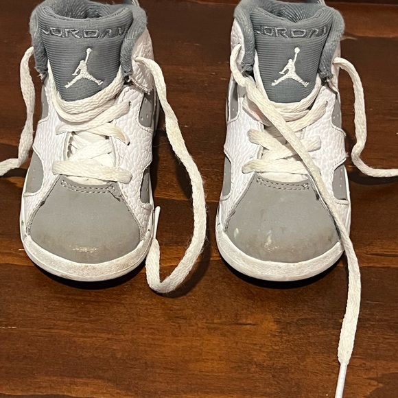 Used toddler Jordan’s -size 6 - Picture 11 of 14